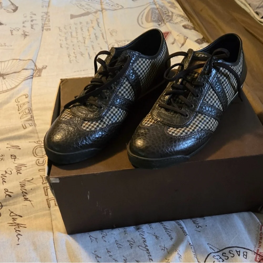 Louis Vuitton Men's Brown Leather Shoes - Picture 2 of 2